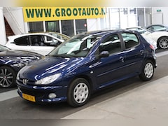 Peugeot 206 - 1.4 Forever 76.325km NAP, Airco, Stuurbekrachtiging