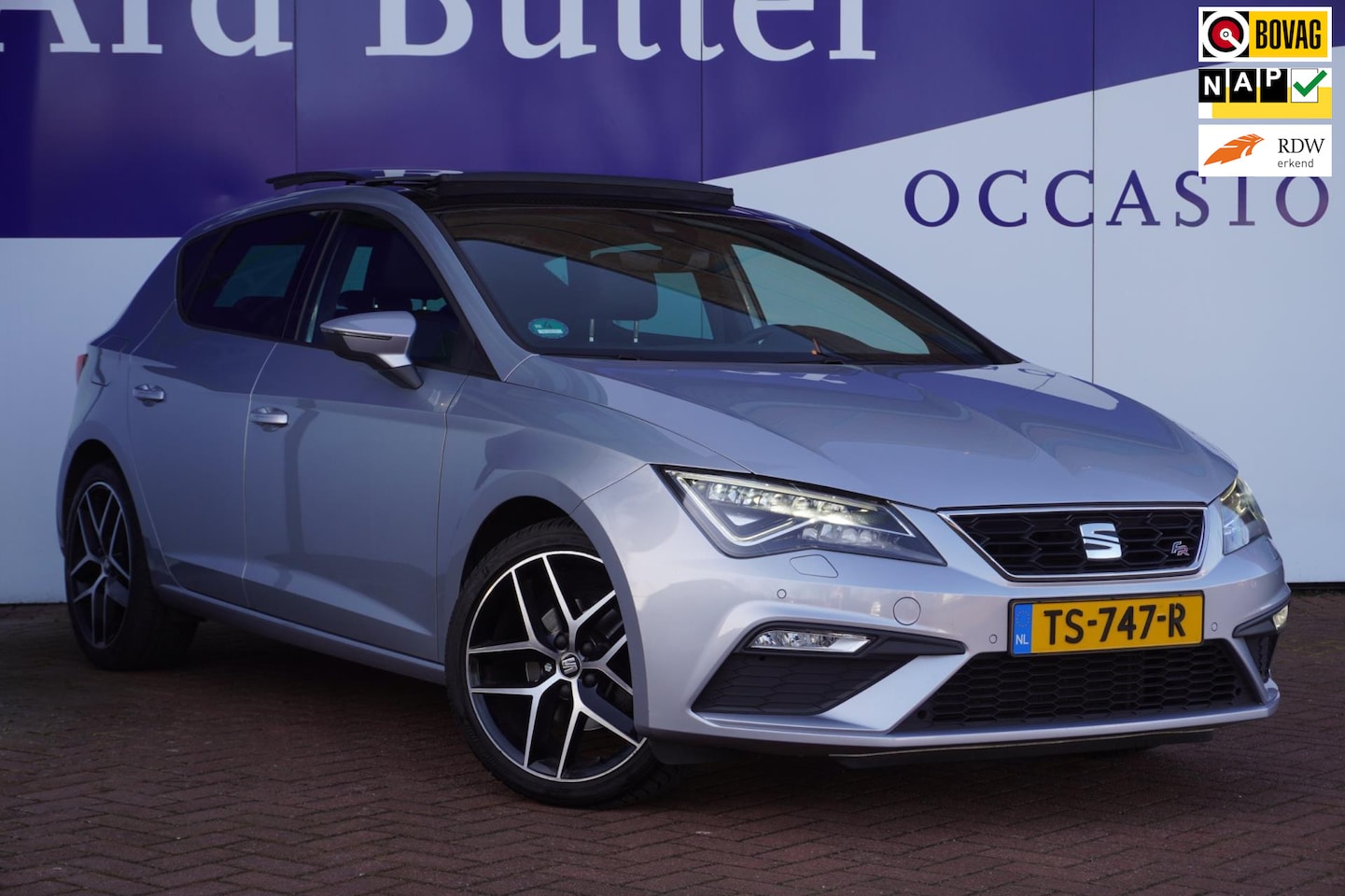 Seat Leon - 1.5 TSI 150PK FR Business Intense / Pano-dak / Volleder / Vitrual / Camera / Stoel-Verw / - AutoWereld.nl