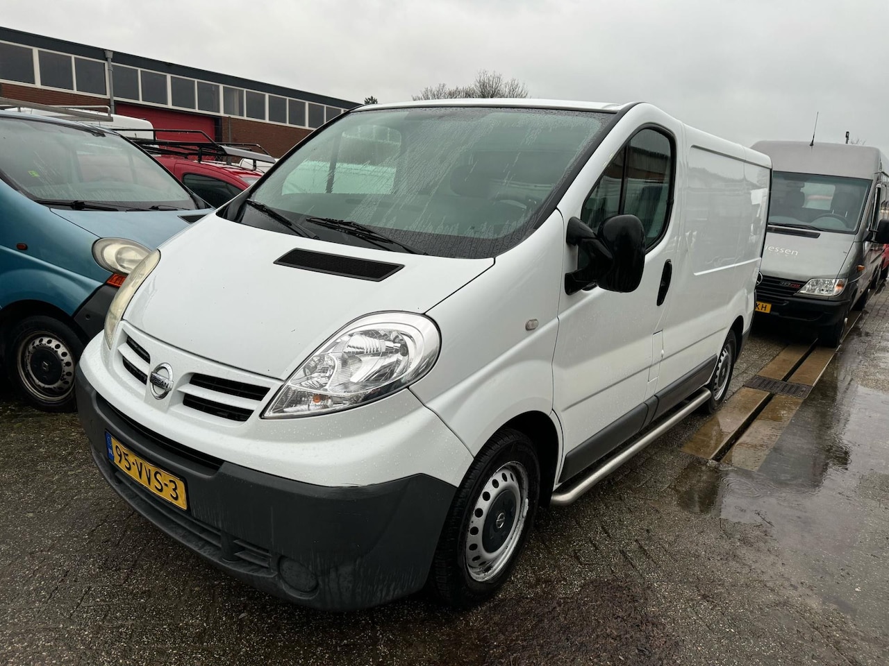 Nissan Primastar - 90.27 2.0 dCi 310L 90.27 2.0 dCi 310L - AutoWereld.nl