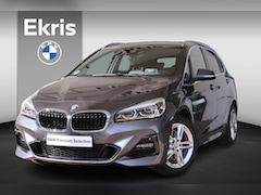 BMW 2-serie Active Tourer - 220i High Executive Launch Edition Safety pack | Audio media pack