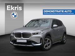 BMW iX1 - eDrive20 xLine | Travel Pack | Parking Assistant | Glazen panoramadak | Extra getint glas