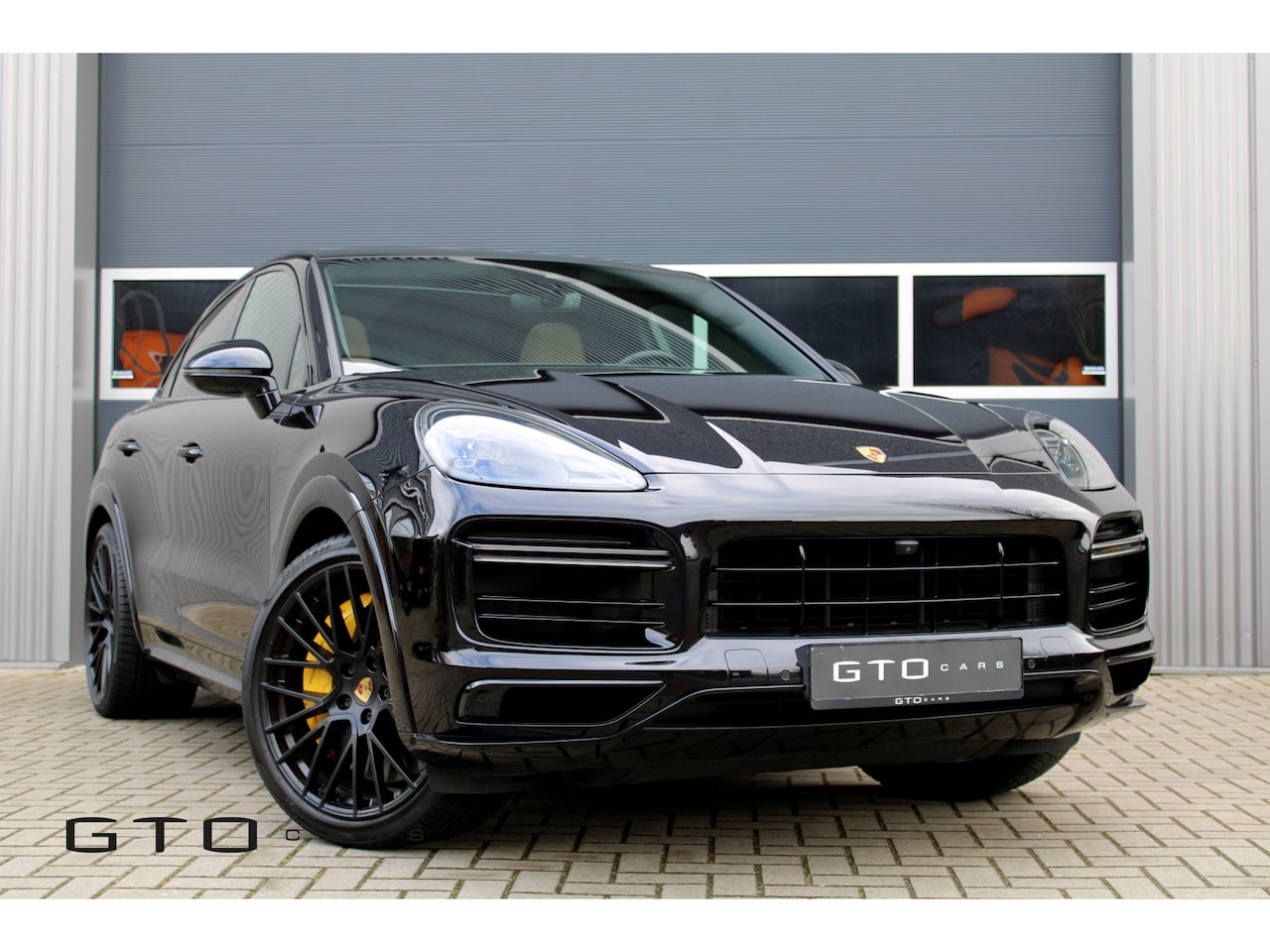 Porsche Cayenne Coupé - 4.0 Turbo S E-Hybrid Burmester/Keramisch/Glazendak/Sportuitlaat/Achterasbesturing - AutoWereld.nl