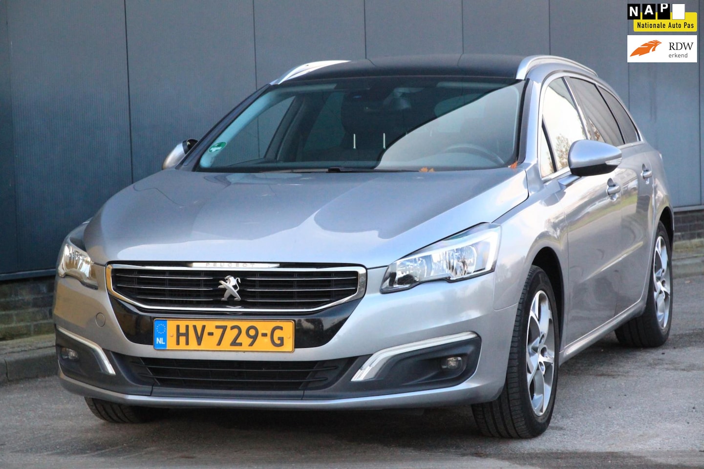 Peugeot 508 SW - 1.6 e-HDi Blue Lease Executive Panorama/Navigatie/Parkeersensor/Trekhaak - AutoWereld.nl