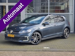 Volkswagen Golf - 1.4 TSI PHEV GTE PANO / ACC / CAMERA / STOELVERW. / CARPLAY