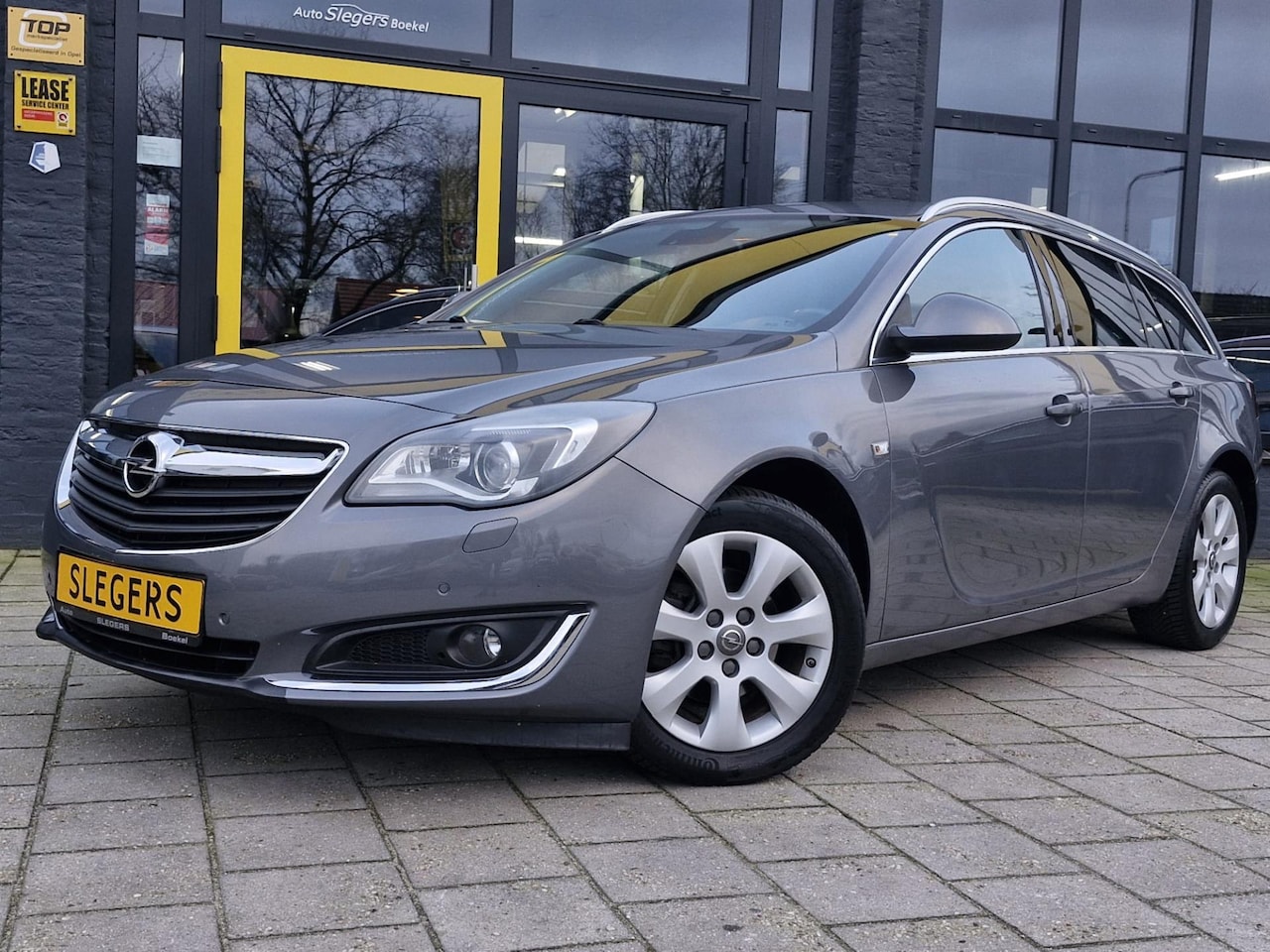 Opel Insignia - 1.4 T EcoFLEX Cosmo | Camera + Sensoren | Stoelverw + Stuurverw | Apple Carplay | Climate - AutoWereld.nl