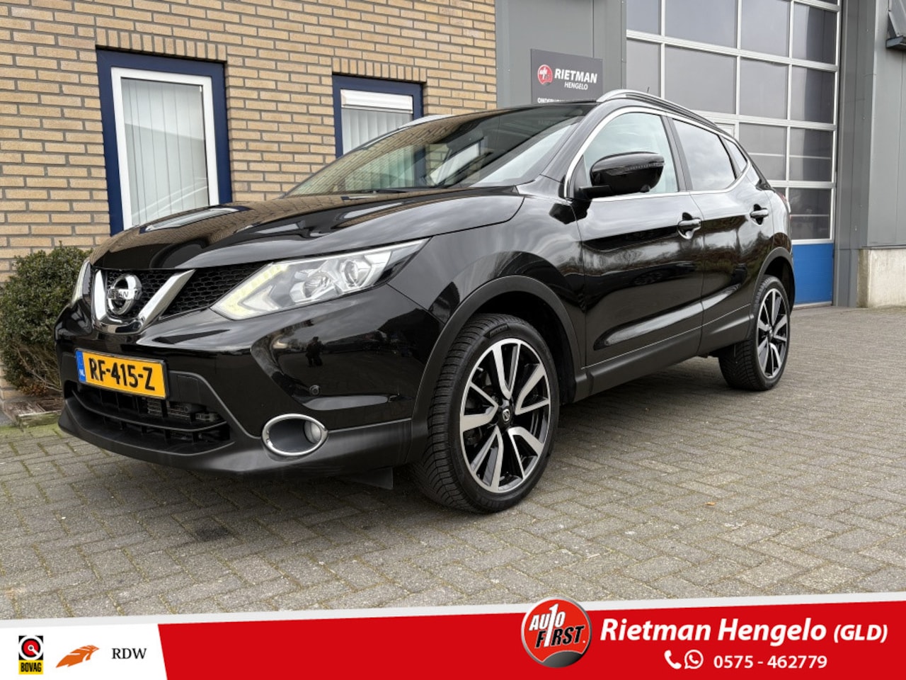 Nissan Qashqai - AUTOMAAT 1.2 Tekna Trekhaak - Navigatie - Cruise - Pano- Clima - AutoWereld.nl