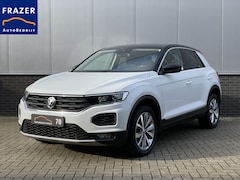 Volkswagen T-Roc - 1.5 TSI SPORT AUTOMAAT LED / CARPLAY / EL. ACHTERKLEP / RIJKLAAR