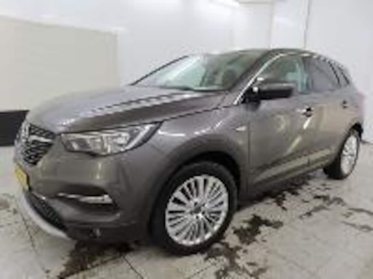 Opel Grandland X - 1.2 Turbo Innovation 1e eigenaar | NL auto | Zeer lage km stand | Trekhaak | Navi | Carpla - AutoWereld.nl