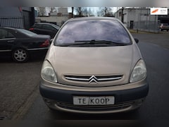 Citroën Xsara Picasso - 1.8i-16V Différence 2