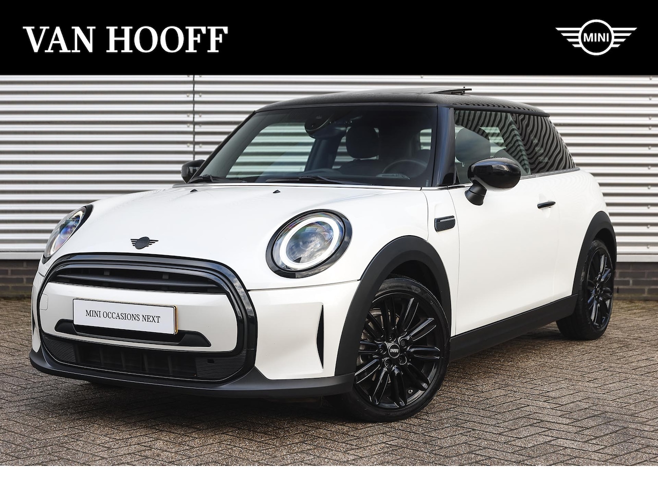 MINI Cooper - Hatchback Classic Camden Automaat / Panoramadak / LED / Comfort Access / Stoelverwarming / - AutoWereld.nl