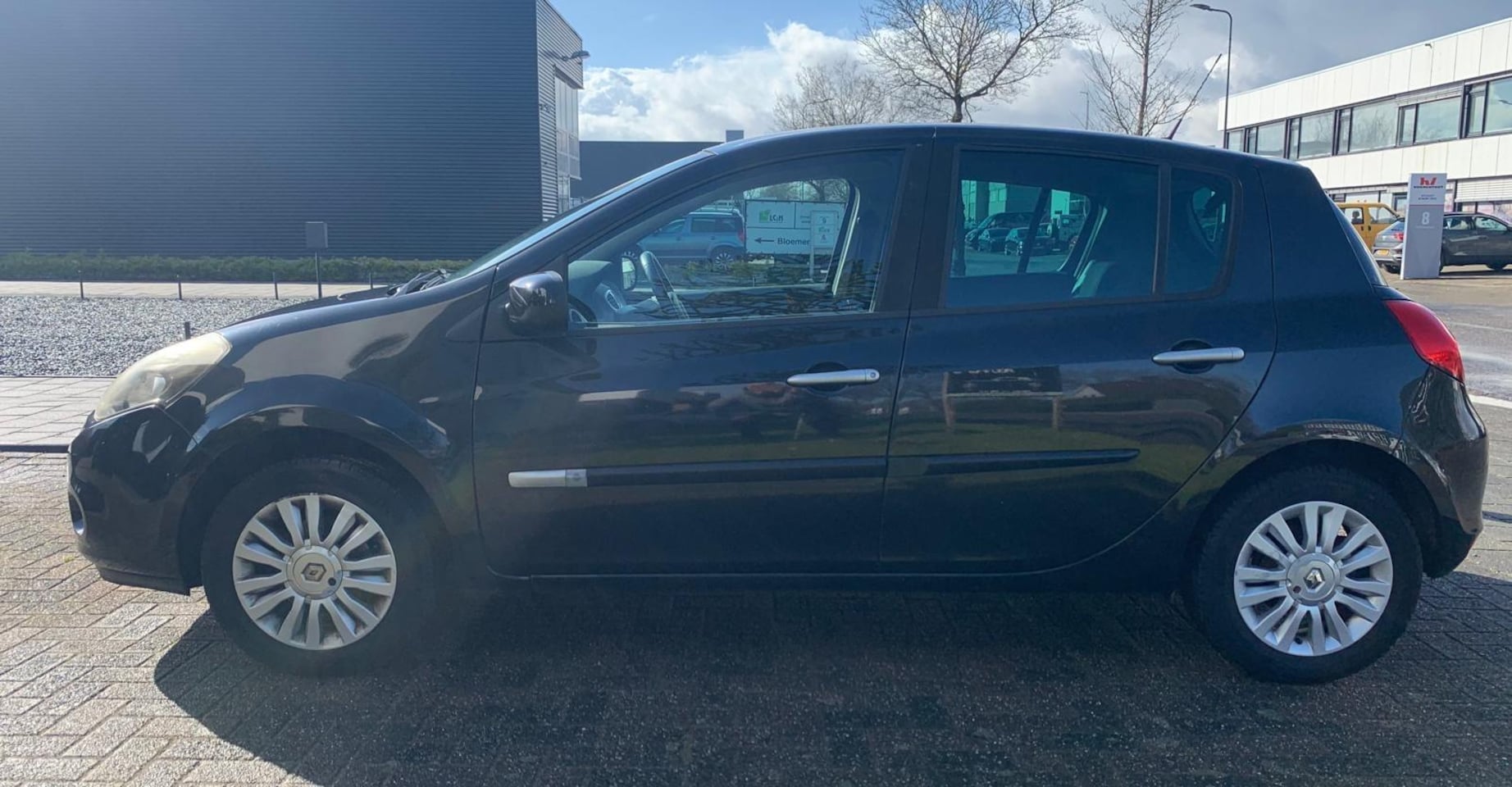 Renault Clio - 1.2 Collection Airco APK Gek. 01-2026 - AutoWereld.nl