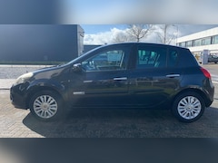 Renault Clio - 1.2 Collection Airco APK Gek. 01-2026