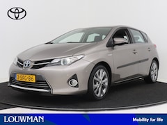 Toyota Auris - 1.8 Hybrid Executive | Navigatie | Stoelverwarming | Parkeerhulp |