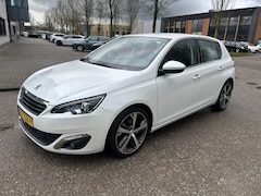 Peugeot 308 - 1.2 PureTech Allure 110PK DEALER NAVI LED CRUISE NAP