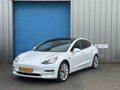 Tesla Model 3 - Long Range AWD 75 kWh TREKHAAK AUTOPILOT