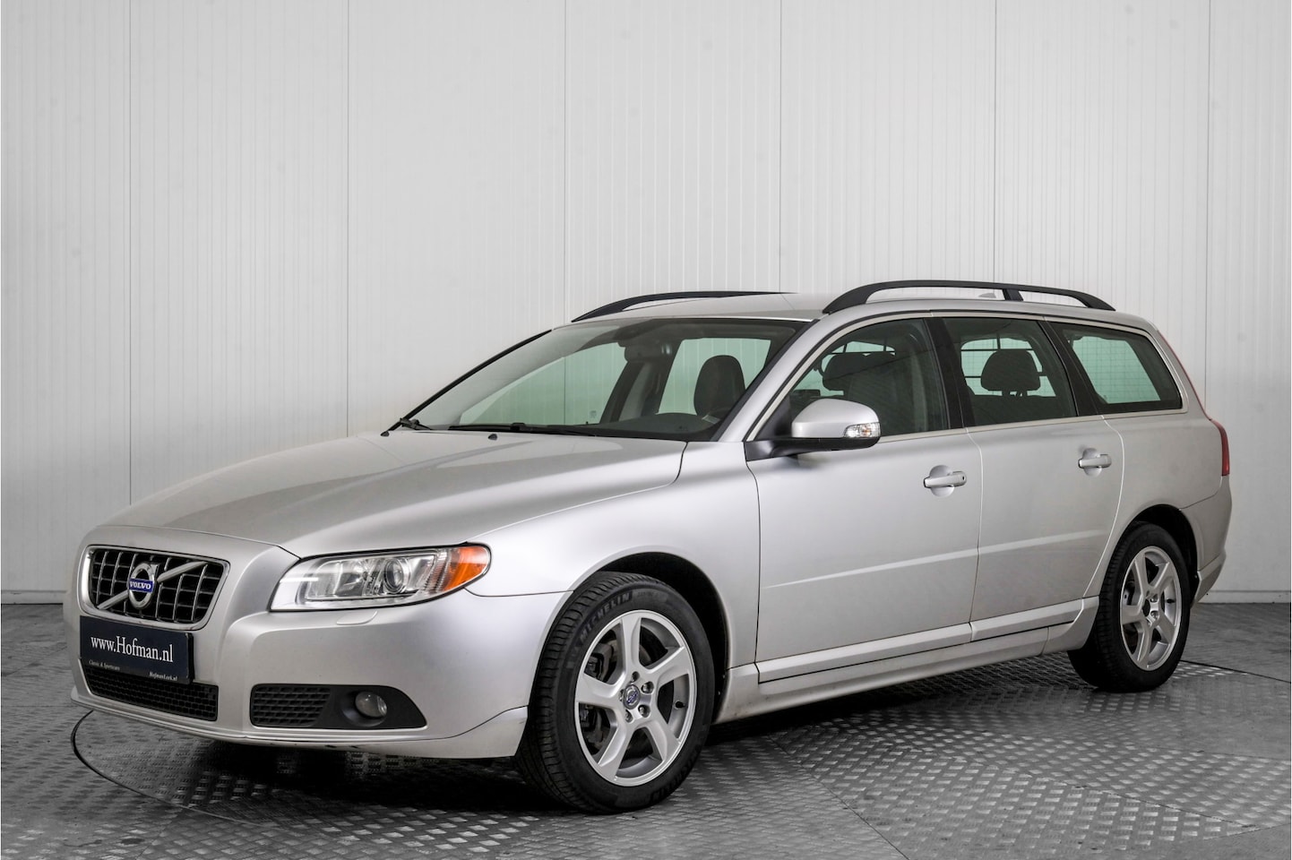 Volvo V70 - 2.0 5 cilinder D3 Summum Automaat - AutoWereld.nl