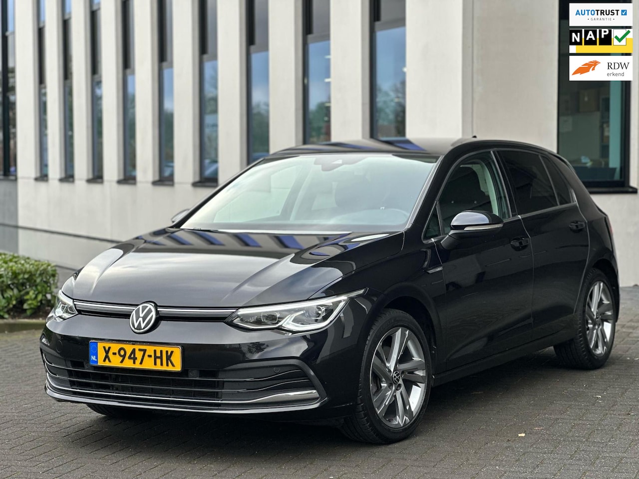 Volkswagen Golf - 1.5 eTSI automaat Style sport, sfeerverlichting,digitaal cocpit, stoelverwarming - AutoWereld.nl