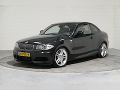 BMW 1-serie Coupé - 135i High Executive M pakket, 306PK, NL, Boekjes, Automaat, Leer, .. NETTE en STRAKKE auto