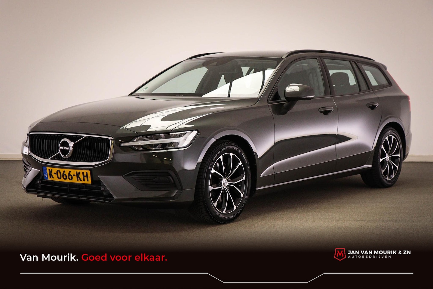 Volvo V60 - 2.0 B3 Momentum Advantage | PARK ASSIST PACK | LED | DAB | APPLE | CAMERA - AutoWereld.nl