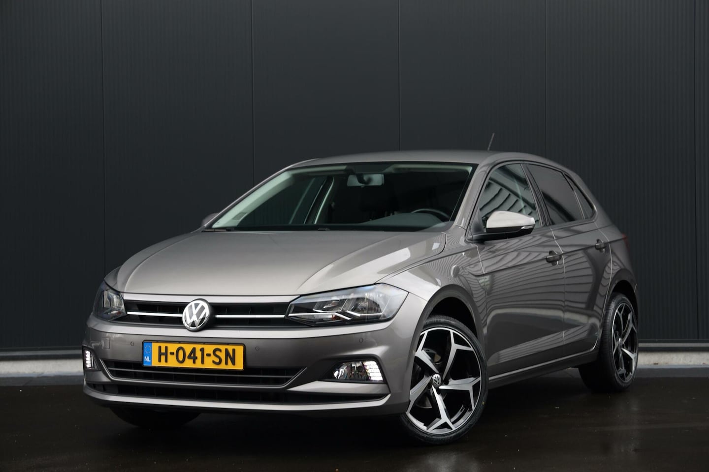 Volkswagen Polo - 1.0 TSI 95pk DSG Automaat Comfortline Airco ACC Navigatie Apple CarPlay Parkeersensoren 17 - AutoWereld.nl