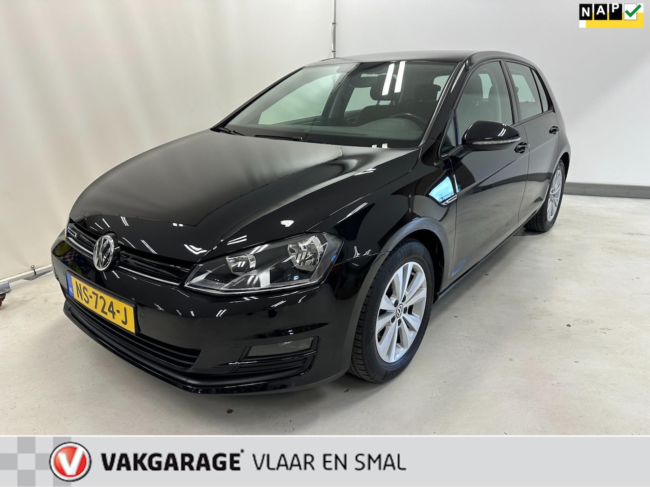 Volkswagen Golf - 1.0 TSI Comfortline 5 deurs-Navigatie-Parkeersensors-Cruiseconrtole Lichtmetalen velgen - AutoWereld.nl