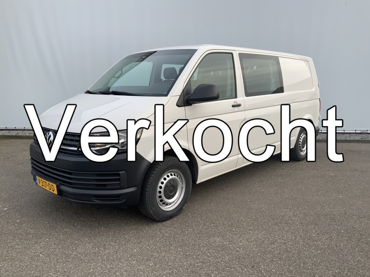 Volkswagen Transporter - 2.0 TDI L2H1 Comfortline Dub Cab Airco Cruise 6 Zits Trekhaak 2200 kg Euro 5 - AutoWereld.nl