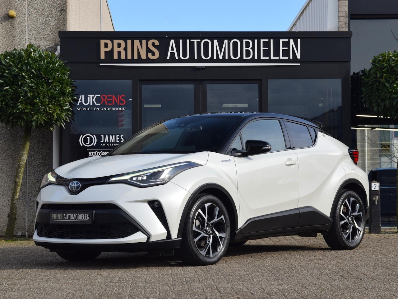 Toyota C-HR - 1.8 Hybrid Bi-Tone Nieuw Model - AutoWereld.nl