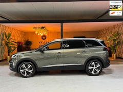 Peugeot 5008 - 1.2 PureTech Allure Garantie Trekhaak 7P CarPlay Cruise Navi AC Dodehoek Sfeer Rijklaar