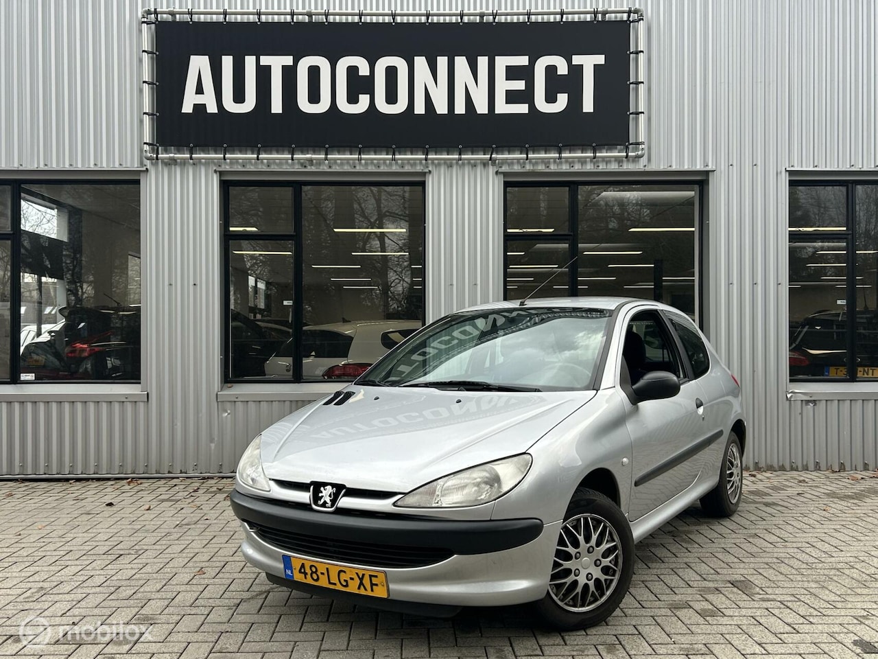 Peugeot 206 - 1.4 XR 1.4 XR, NIEUWE APK 26-02-2026 - AutoWereld.nl