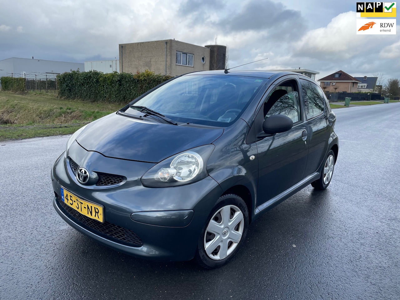 Toyota Aygo - 1.0-12V NAP/APK 2-2026 - AutoWereld.nl