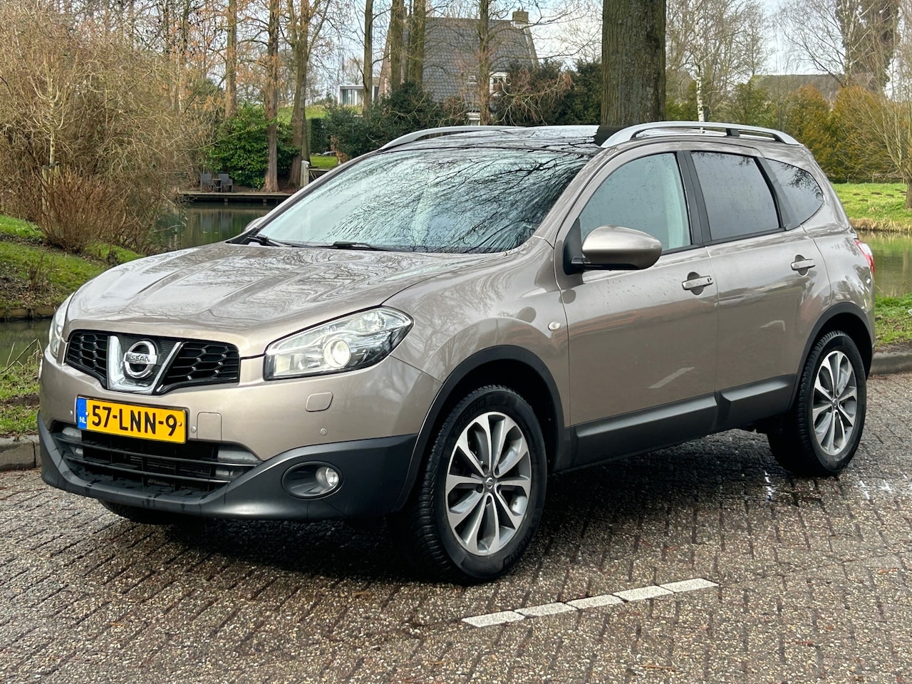 Nissan Qashqai+2 - 2.0 Tekna 7-persoons! Leer! Bose! Xenon! Trekhaak! Camera! Youngtimer! Keurige auto! - AutoWereld.nl