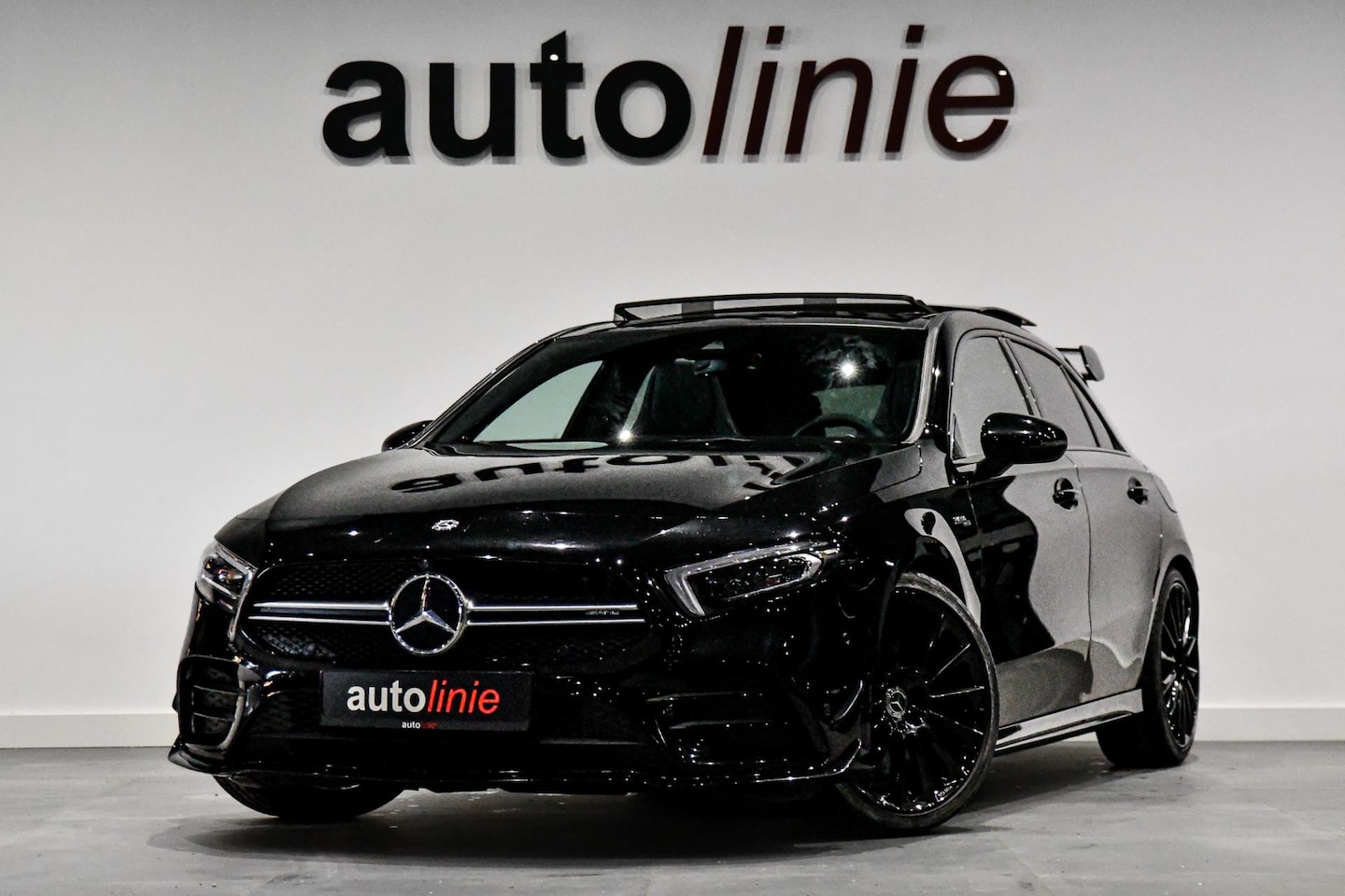 Mercedes-Benz A-klasse - AMG 35 4MATIC Aero. Schaal, Pano, Perf stuur, Burm, Camera, Dodeh, Multibeam, Sfeer! - AutoWereld.nl