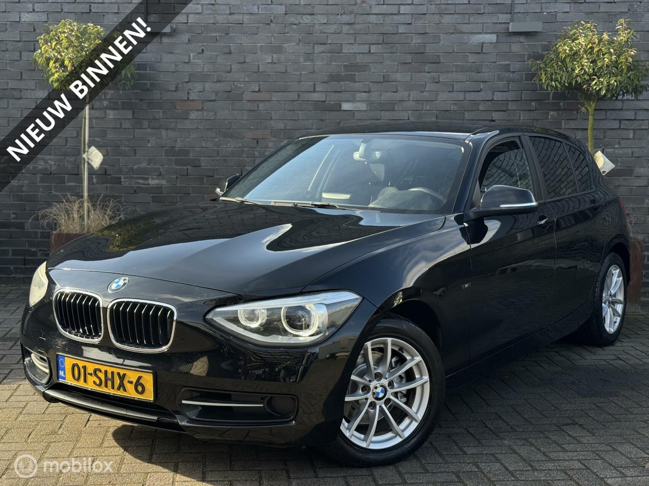 BMW 1-serie - 118i Sport Line -XENON-IDRIVE- *INRUIL MOGELIJK* - AutoWereld.nl