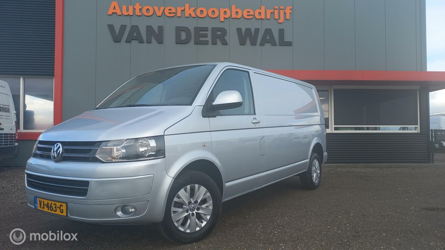 Volkswagen Transporter - 2.0 TDI L2H1/AIRCO/CRUISECONTROL/NAVIGATIE - AutoWereld.nl