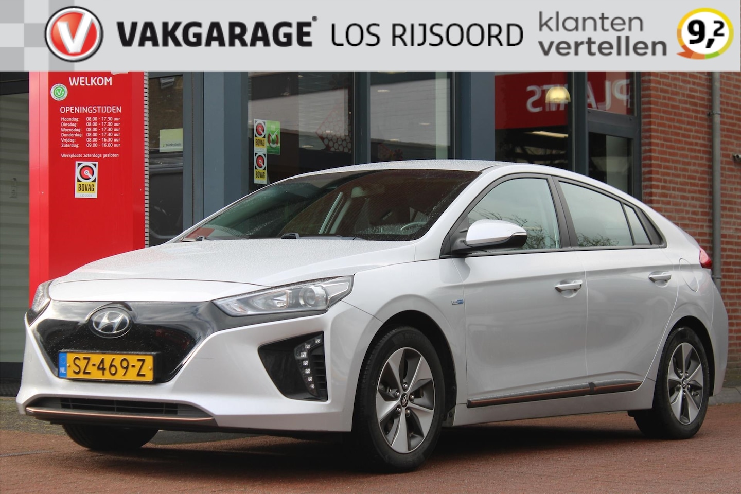 Hyundai IONIQ - EV Aut. *Comfort* | SOH 100% | Navigatie | Camera | Cruise & Climate Control | Bluetooth | - AutoWereld.nl