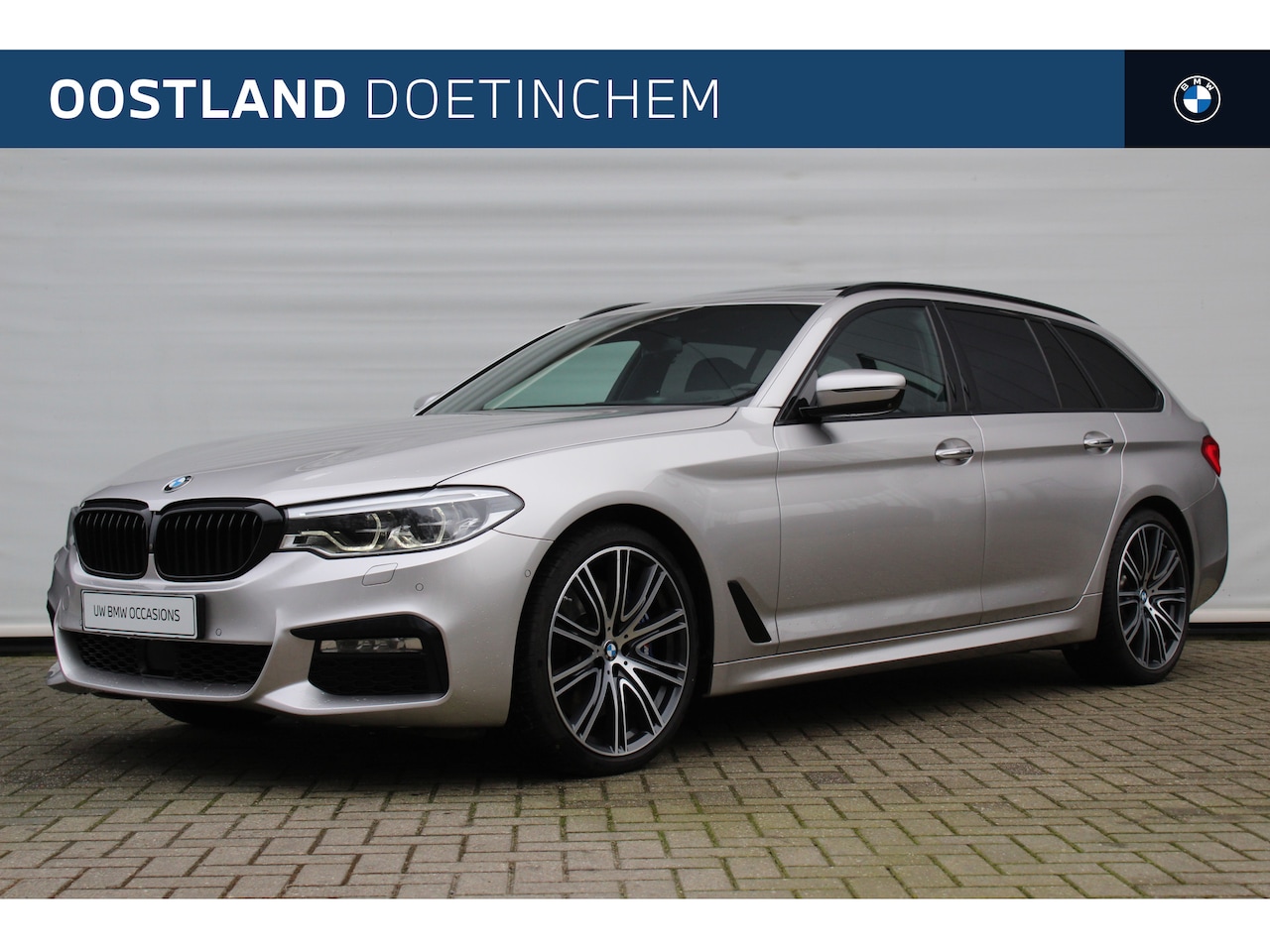 BMW 5-serie Touring - 540i xDrive High Executive M Sport Automaat / Panoramadak / Massagefunctie / Adaptieve LED - AutoWereld.nl