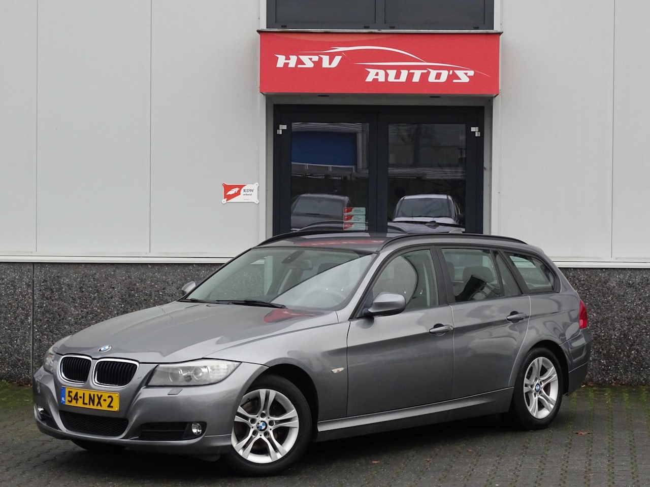 BMW 3-serie Touring - 318i Business Line navi LM airco - AutoWereld.nl