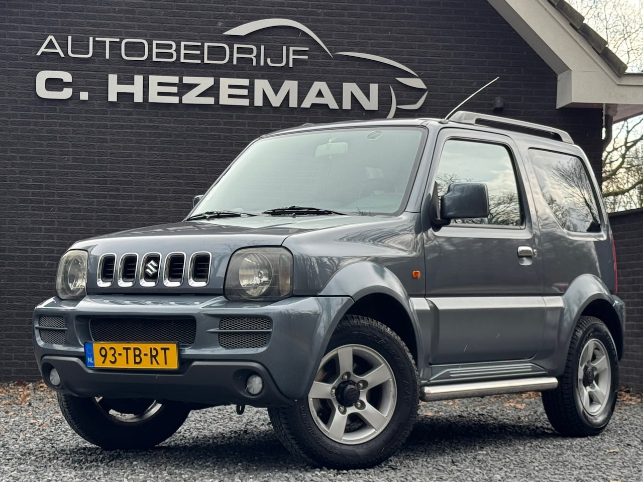 Suzuki Jimny - 1.3 Exclusive AUTOMAAT APPLE CARPLAY Navigatie Afneembare Haak - AutoWereld.nl