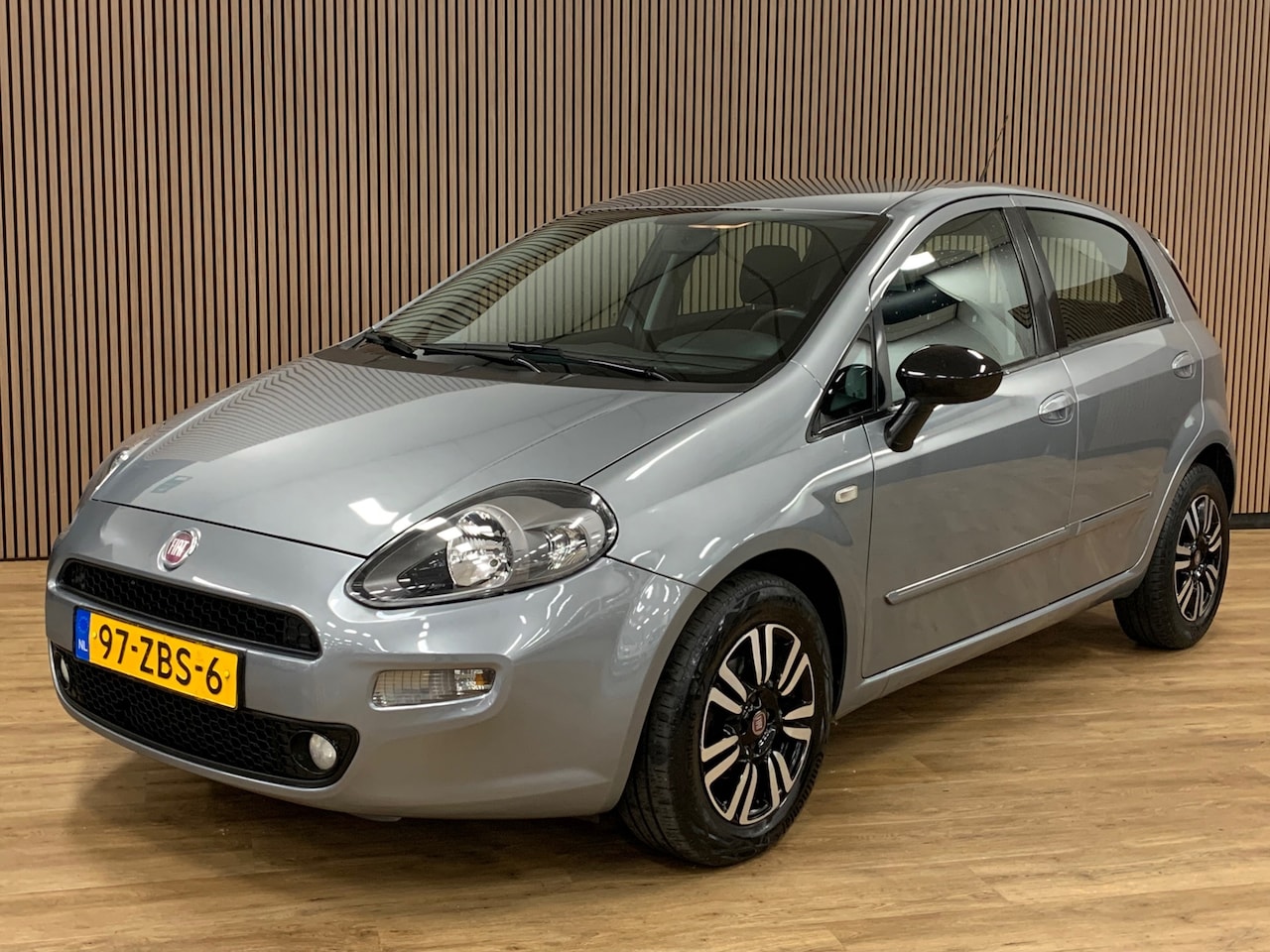 Fiat Punto Evo - 0.9 TwinAir Easy|112000KM|Airco| - AutoWereld.nl