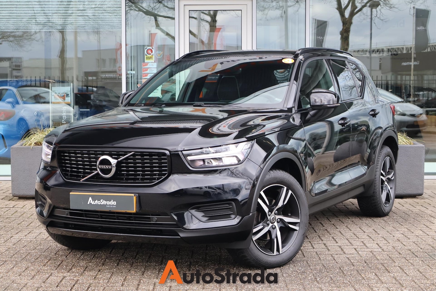 Volvo XC40 - T3 R-DESIGN 163pk I Navigatie I Carplay I Climate I Cruise I LED - AutoWereld.nl