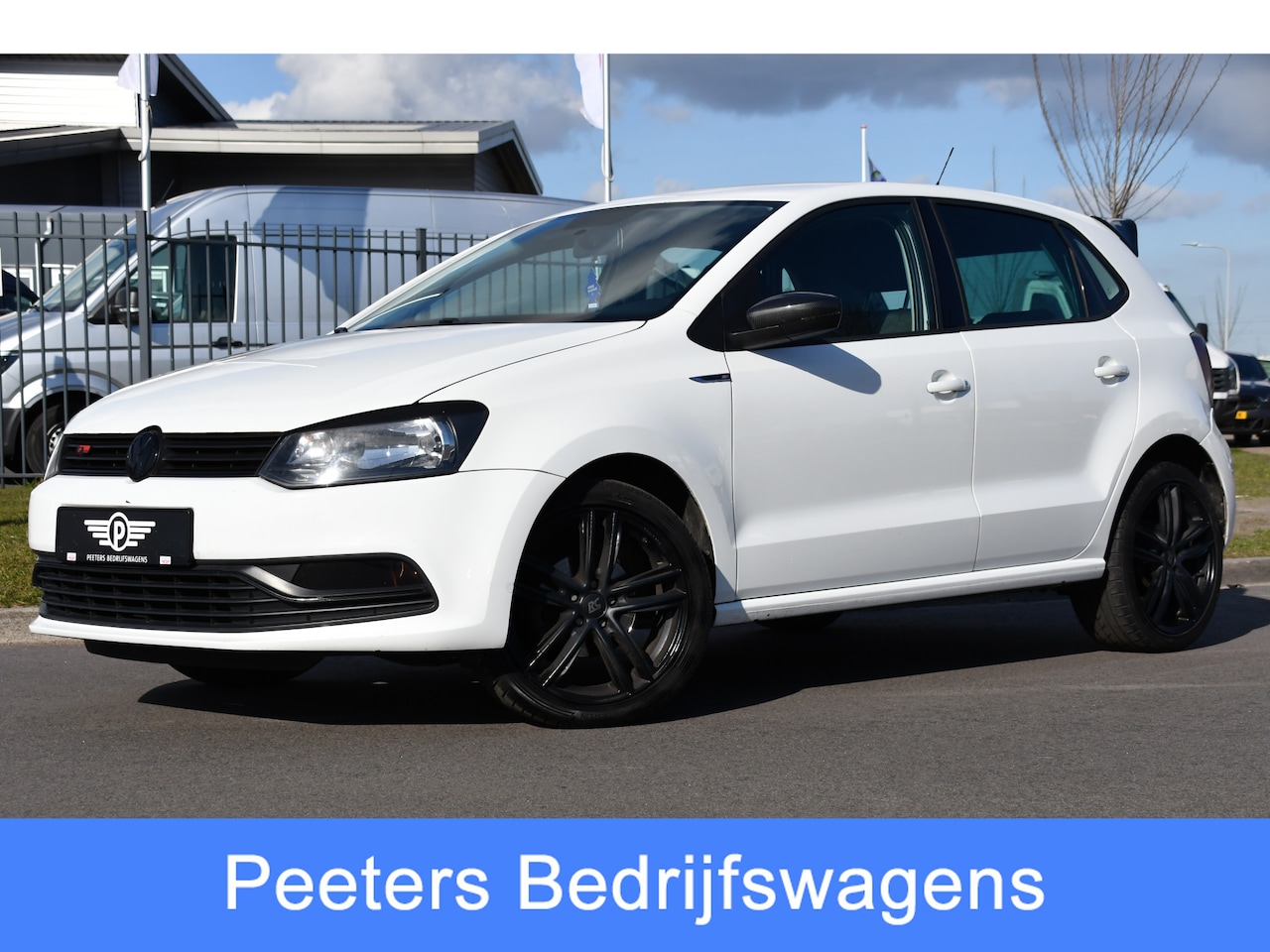 Volkswagen Polo - 1.0 R-Line Airco, 75PK, 5 deuren, Multimedia, UNIEK! - AutoWereld.nl