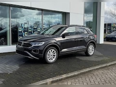 Volkswagen T-Roc - Life Edition 1.5 110 kW / 150 pk TSI DSG | Camera | Keyless | Adaptive Cruise Control | Ca