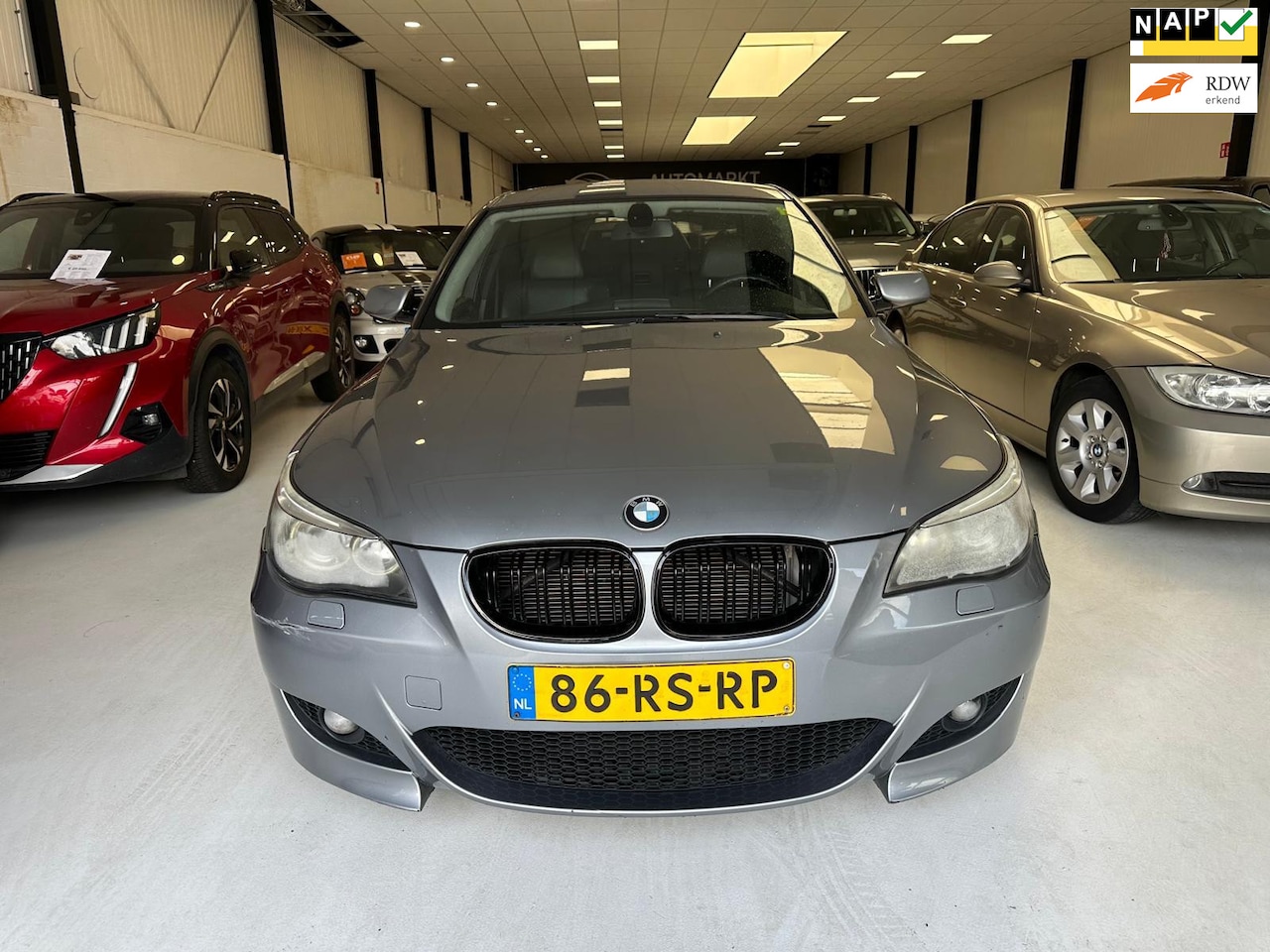 BMW 5-serie - 530i M PAKKET 260 PK GROOTE BEURT GEHAD. - AutoWereld.nl