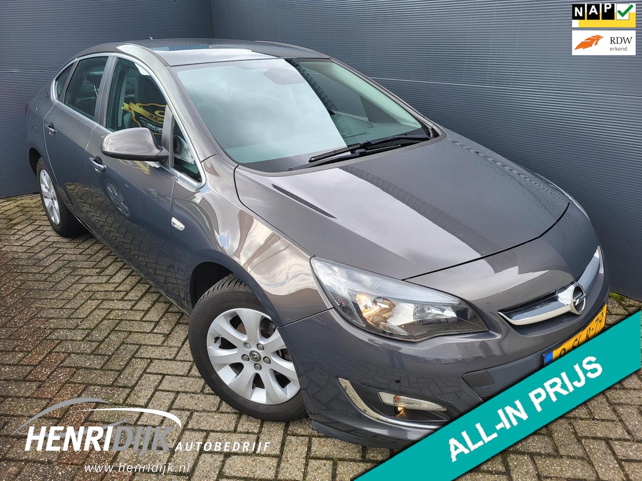 Opel Astra - 1.4 Turbo Cosmo Cruise / Trekhaak / Clima / Navi - AutoWereld.nl