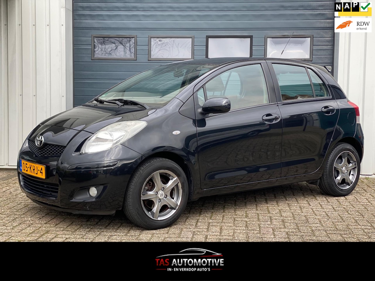 Toyota Yaris - 1.3 VVTi Aspiration 2e EIG / AIRCO / PDC / LEER - AutoWereld.nl