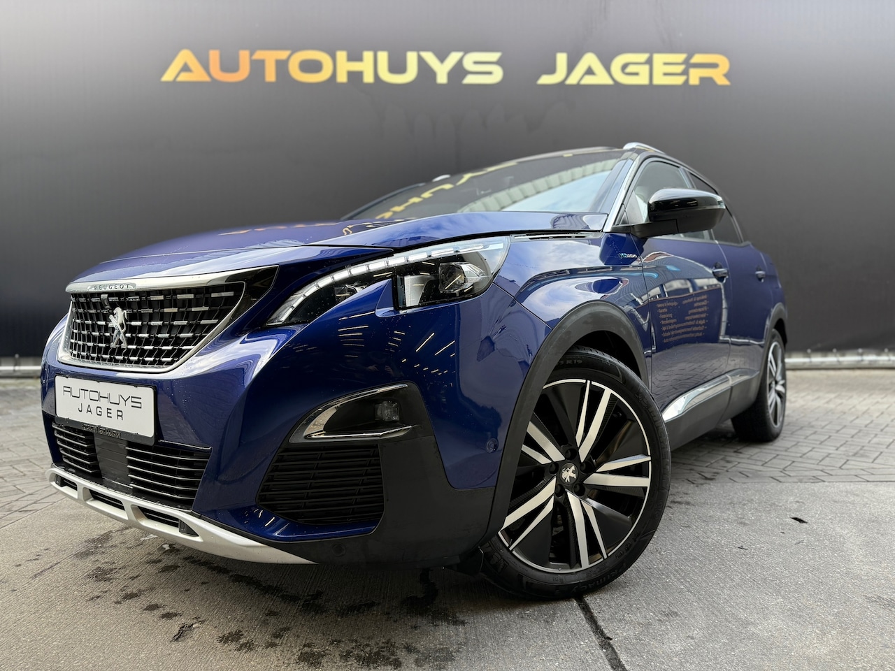 Peugeot 3008 - 1.6 HYbrid4 300pk GT-line PANO Massage - AutoWereld.nl