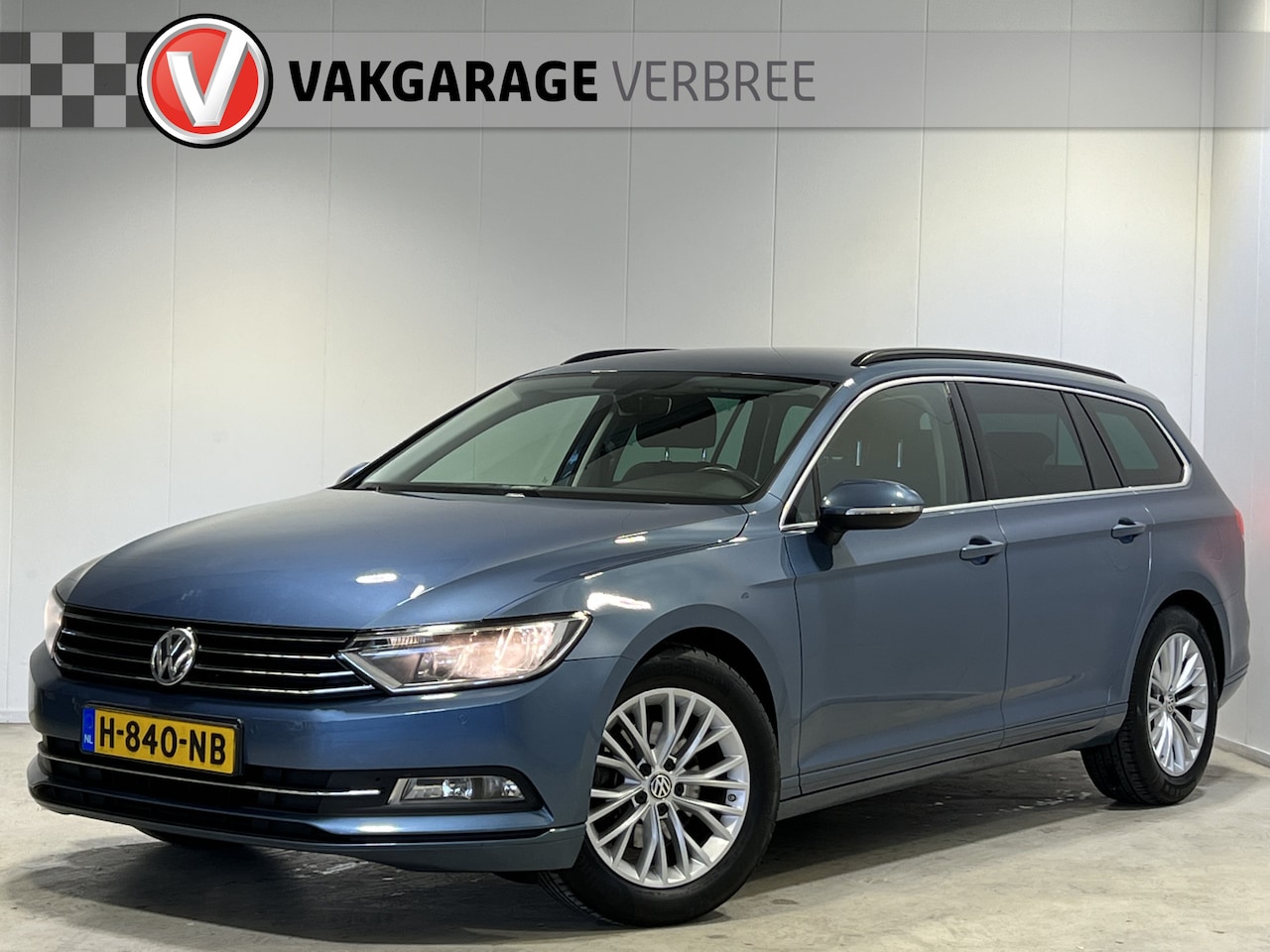 Volkswagen Passat Variant - 1.4 TSI ACT Highline | Lichtmetalen Velgen 17" | Voorstoelen Verwarmd | PDC Voor en Achter - AutoWereld.nl