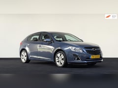 Chevrolet Cruze - 1.8 LTZ Automaat | Zonnedak | PDC | Cruise