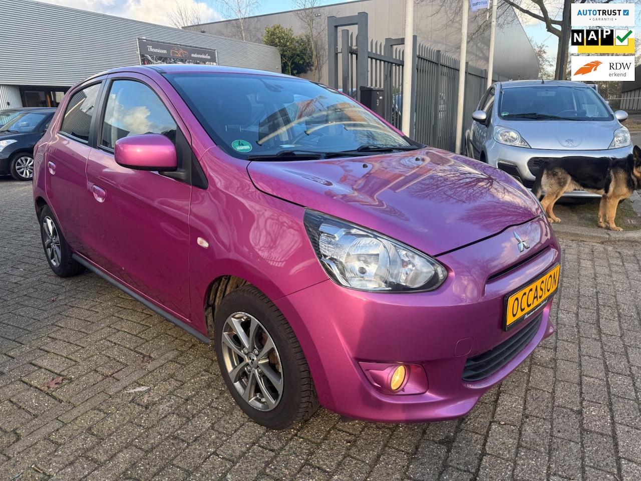 Mitsubishi Space Star - 1.2 Instyle 5 deurs, airco, elecpakket, alu wielen, mettallic kleur, getint glas, 66.221 k - AutoWereld.nl