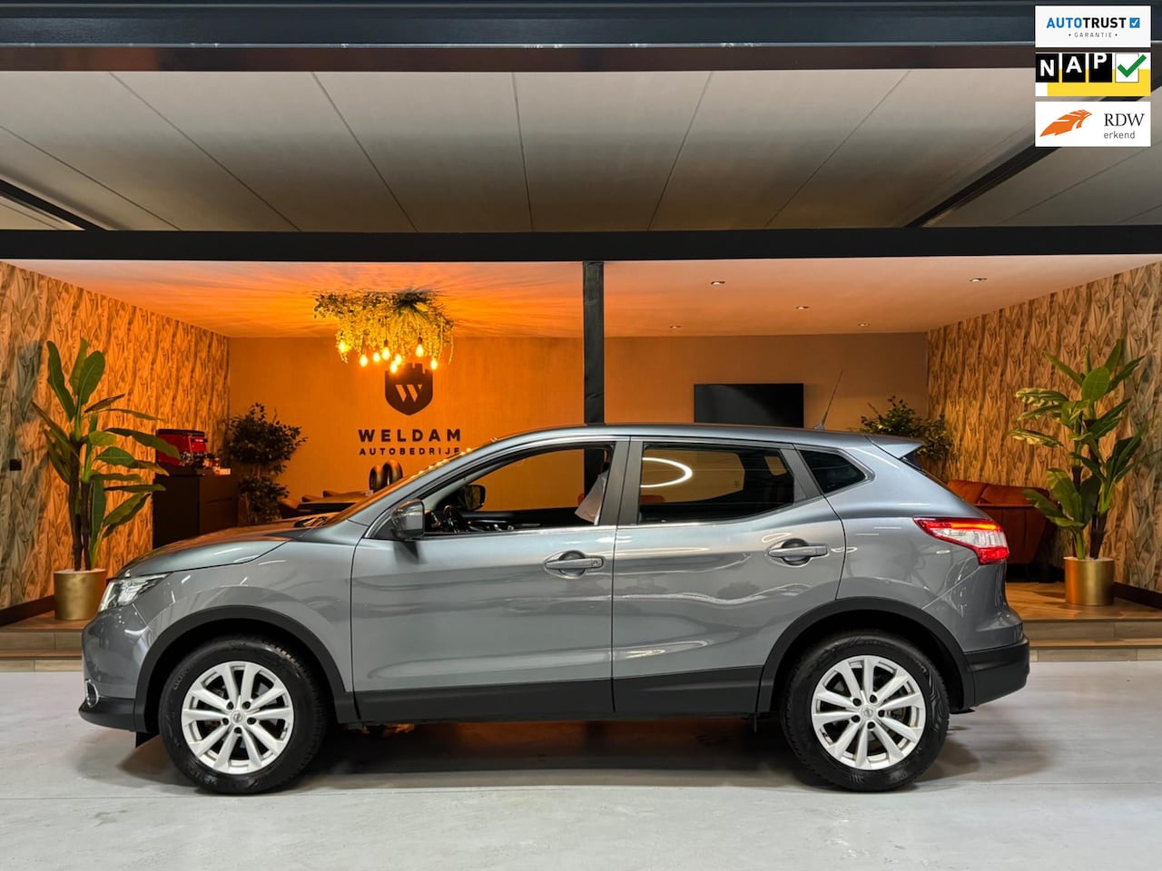 Nissan Qashqai - 1.2 Acenta Garantie Trekhaak NAP Clima Cruise PDC Rijklaar - AutoWereld.nl